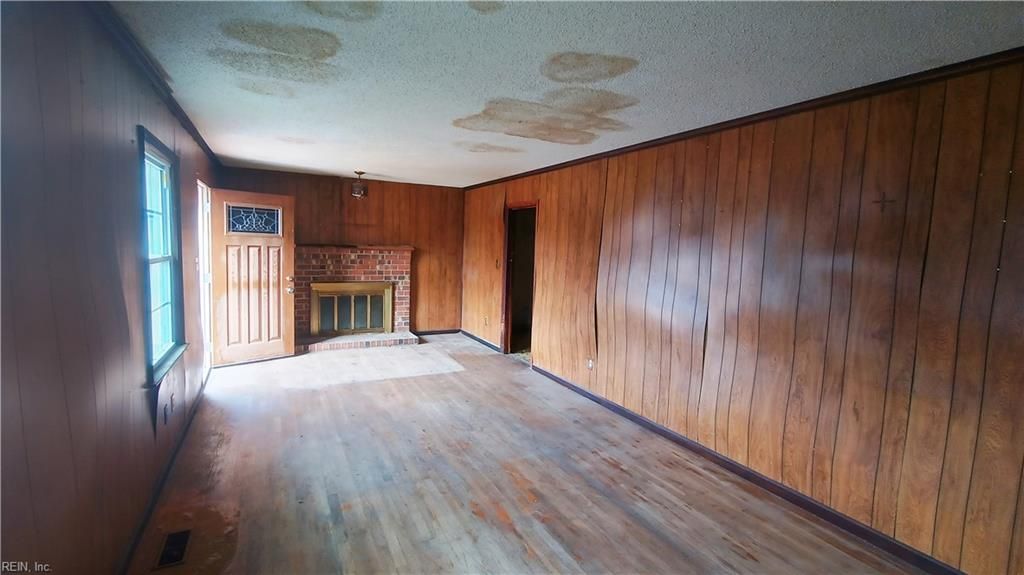 Photo of 421 MORRISON Avenue, Newport News, VA 23601 (MLS # 10614126)