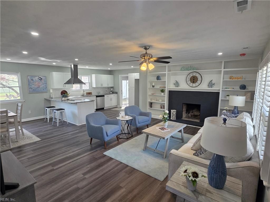 Photo of 4613 Hinsdale Street, Virginia Beach, VA 23462 (MLS # 10627002)