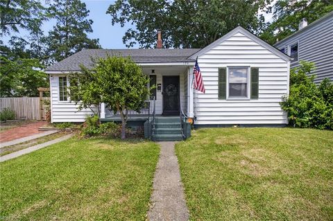 Photo of 170 W Randall Avenue, Norfolk, VA 23503 (MLS # 10635589)