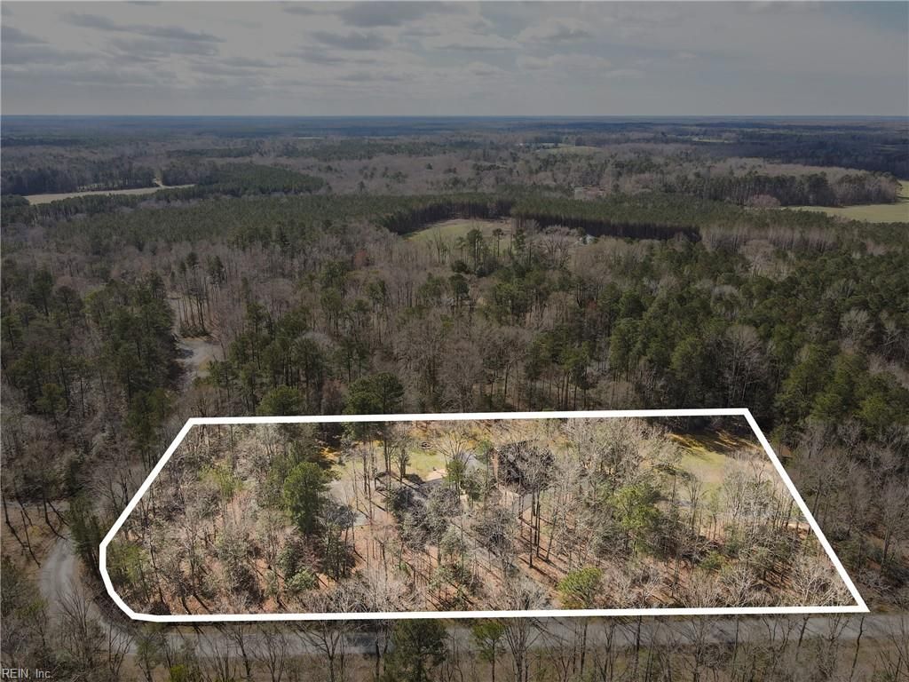 Photo of 4698 Hill Trail, Gloucester, VA 23061 (MLS # 10625704)