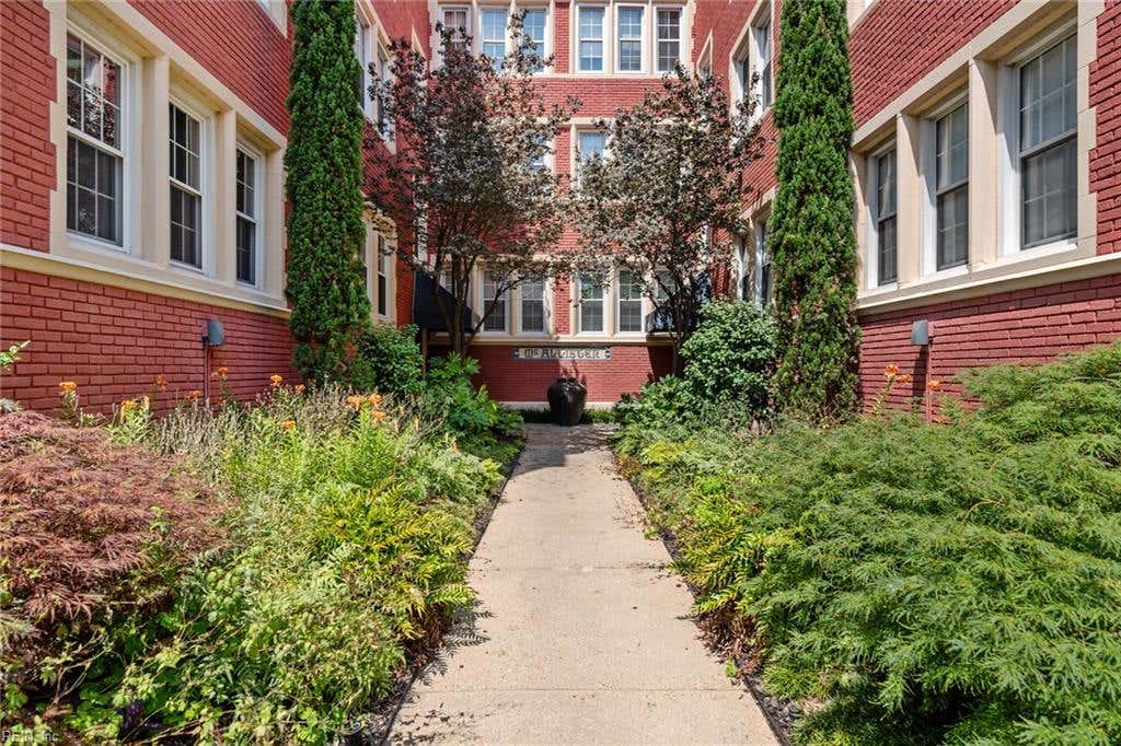 Photo of 1008 Westover Avenue #402A, Norfolk, VA 23507 (MLS # 10651154)