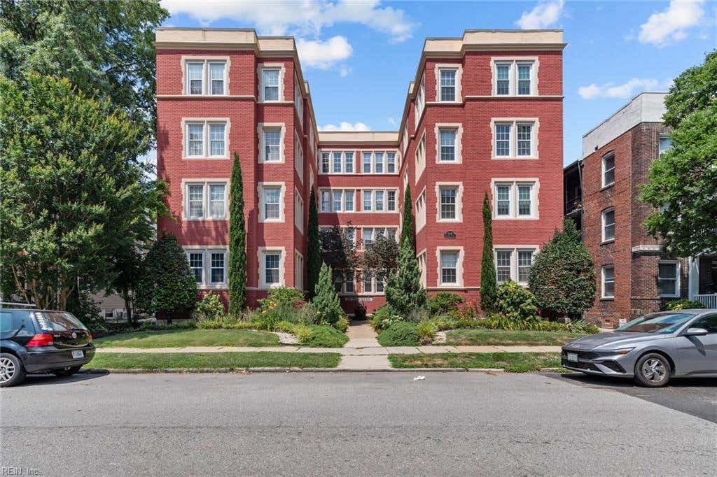 Photo of 1008 Westover Avenue #402A, Norfolk, VA 23507 (MLS # 10651154)