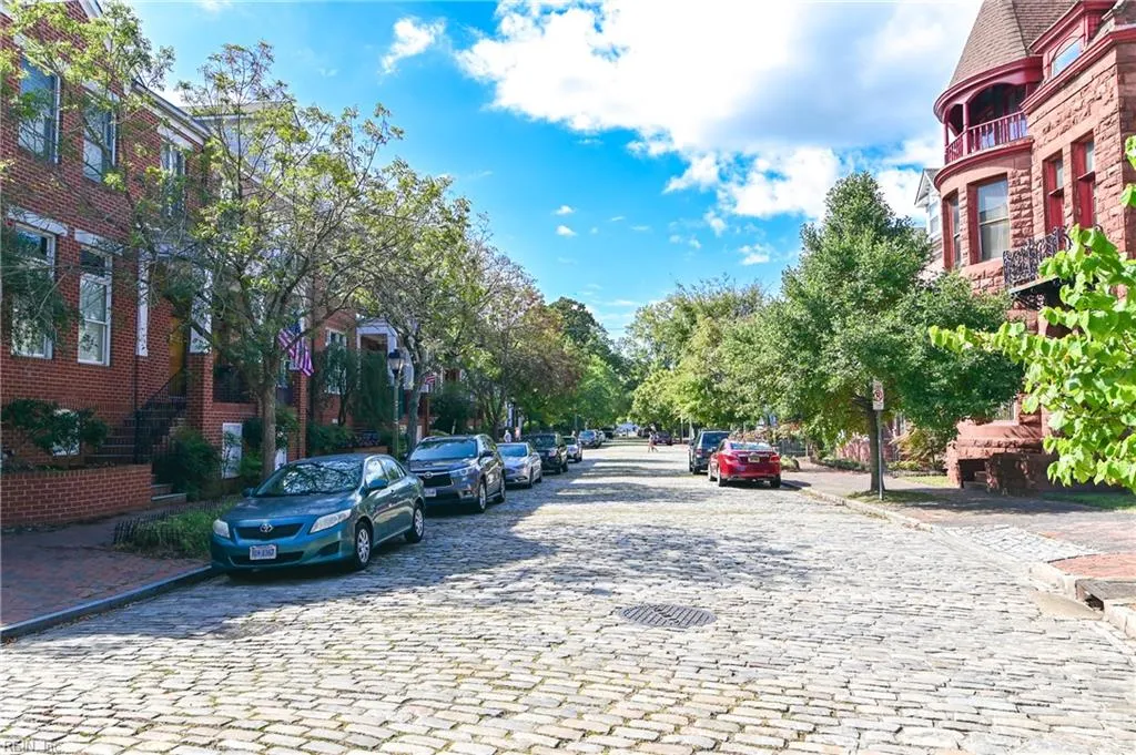 Norfolk, Virginia 23510, United States, 2 Bedrooms Bedrooms, ,2 BathroomsBathrooms,Residential,Active,225790