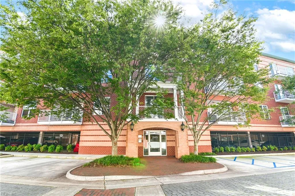 Norfolk, Virginia 23510, United States, 2 Bedrooms Bedrooms, ,2 BathroomsBathrooms,Residential,Active,225790