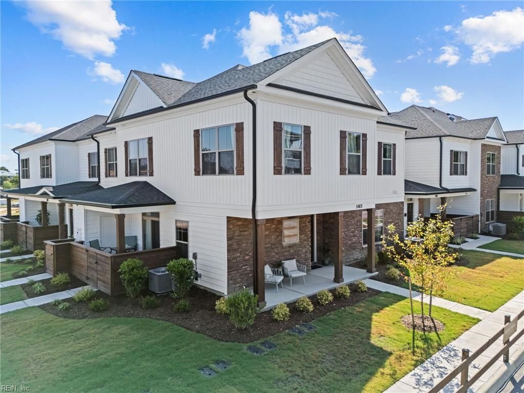 Photo of 2016 Ashworth Way, Suffolk, VA 23435 (MLS # 10641437)