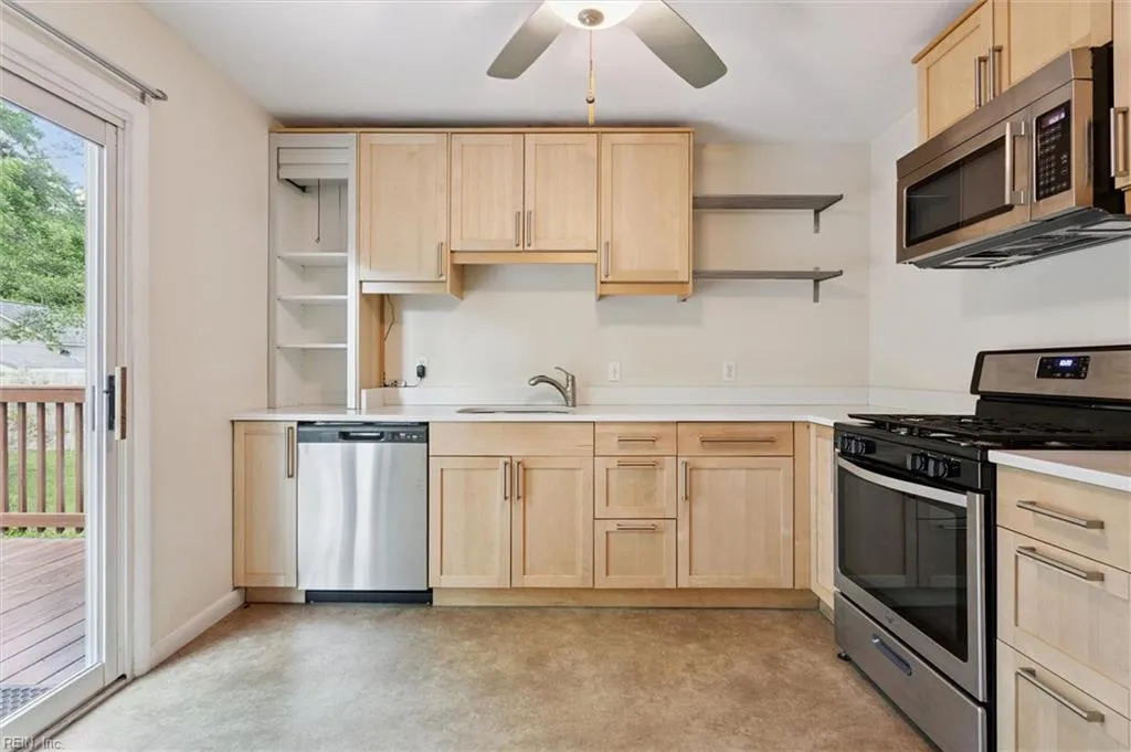 Newport News, Virginia 23606, United States, 3 Bedrooms Bedrooms, ,2 BathroomsBathrooms,Residential,Active,179314