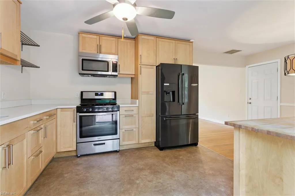 Newport News, Virginia 23606, United States, 3 Bedrooms Bedrooms, ,2 BathroomsBathrooms,Residential,Active,179314