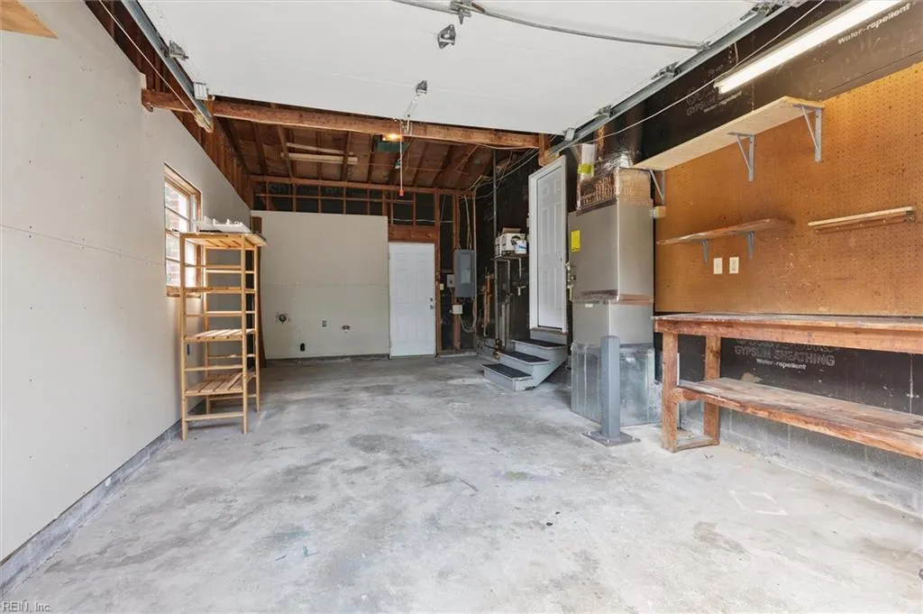 Newport News, Virginia 23606, United States, 3 Bedrooms Bedrooms, ,2 BathroomsBathrooms,Residential,Active,179314