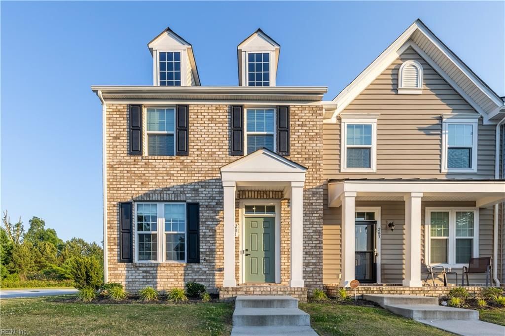 Photo of 281 Goldenstar Lane, Portsmouth, VA 23701 (MLS # 10636562)