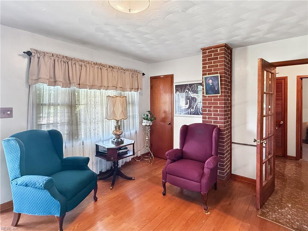 70 Ridgelane DR