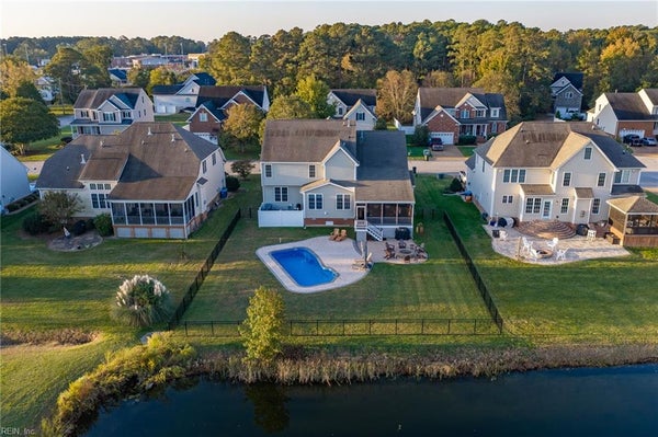 6 ELM ST, POQUOSON, VA 23662 - Image ccdc26a577103c0dbf86b0d358de0c6a/2201642905