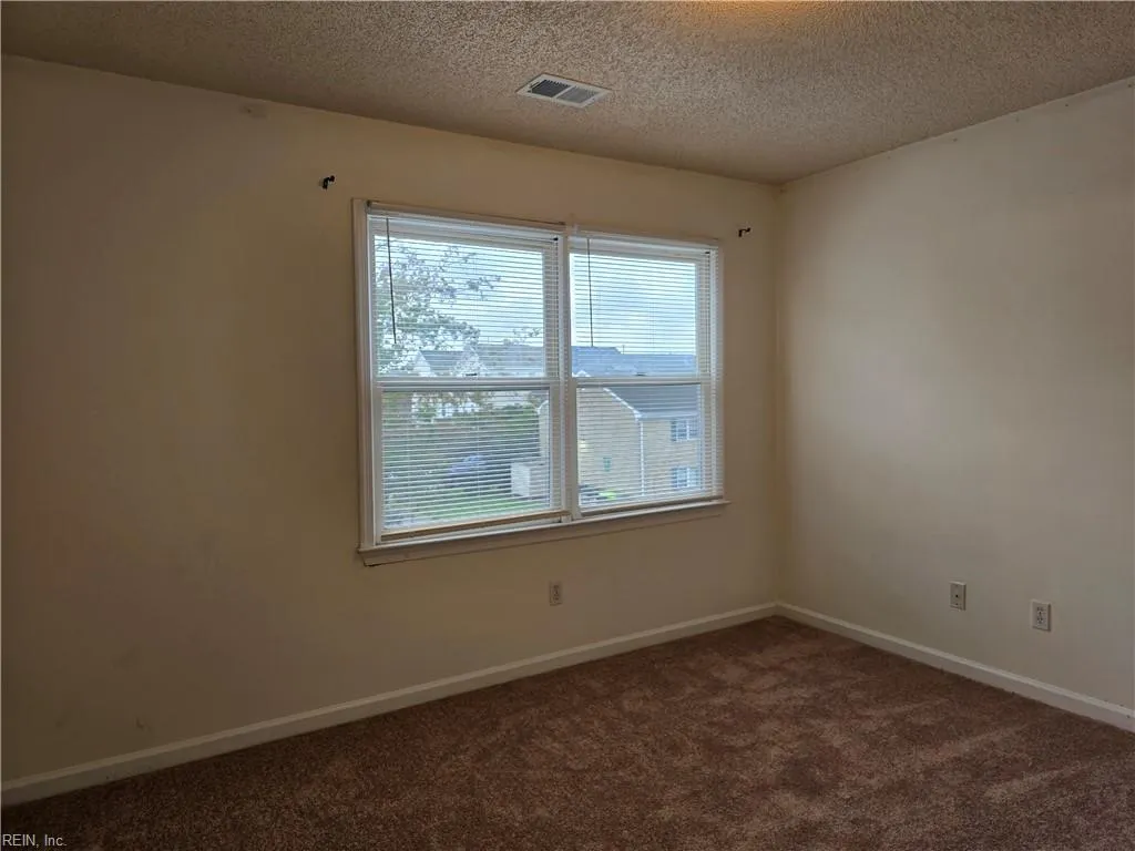 Virginia Beach, Virginia 23451, United States, 3 Bedrooms Bedrooms, ,4 BathroomsBathrooms,Residential,Active,210428