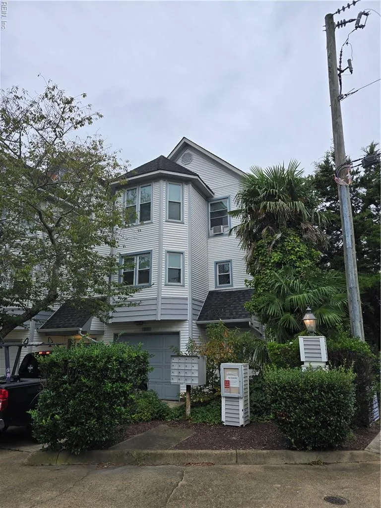 Virginia Beach, Virginia 23451, United States, 3 Bedrooms Bedrooms, ,4 BathroomsBathrooms,Residential,Active,210428