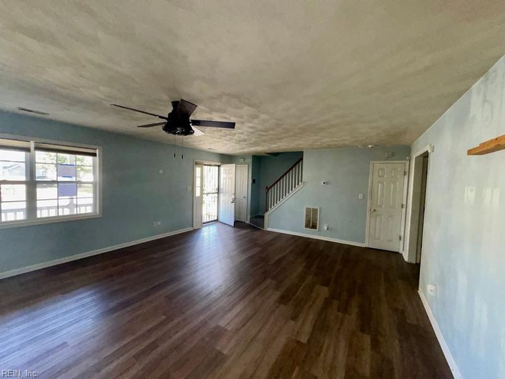 Photo of 979 Denhart Street, Norfolk, VA 23504 (MLS # 10606888)