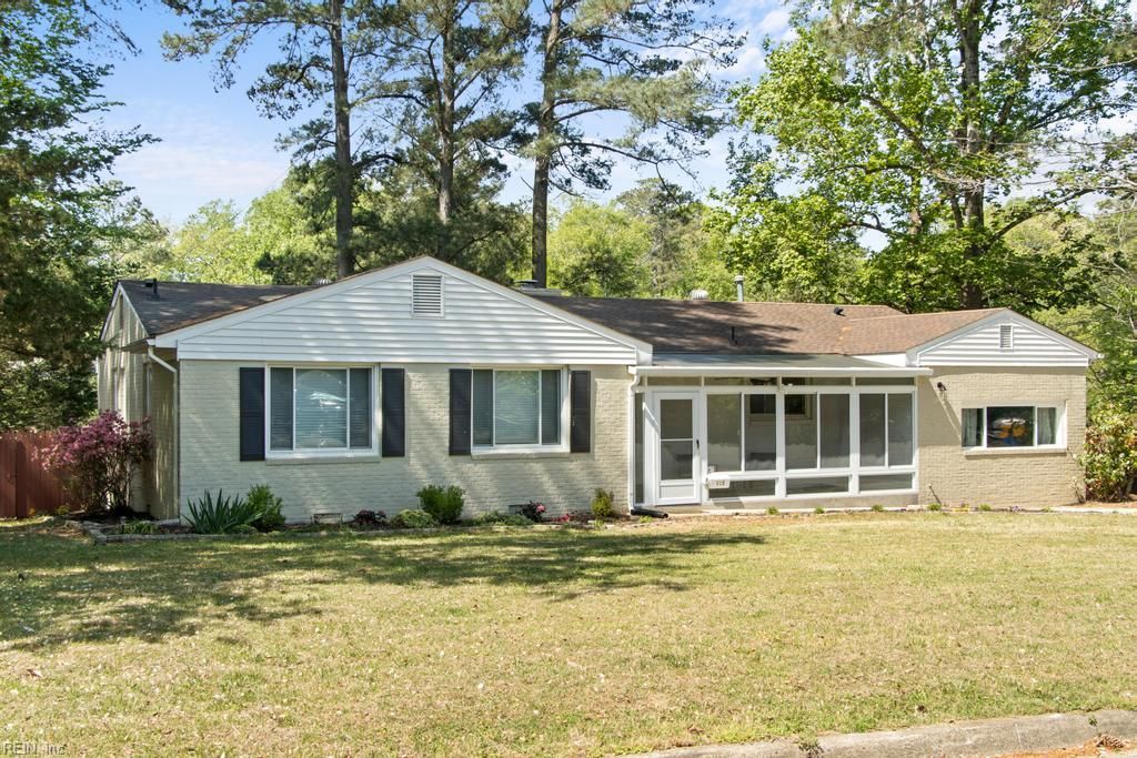 Photo of 915 Catalina Drive, Newport News, VA 23608 (MLS # 10629692)