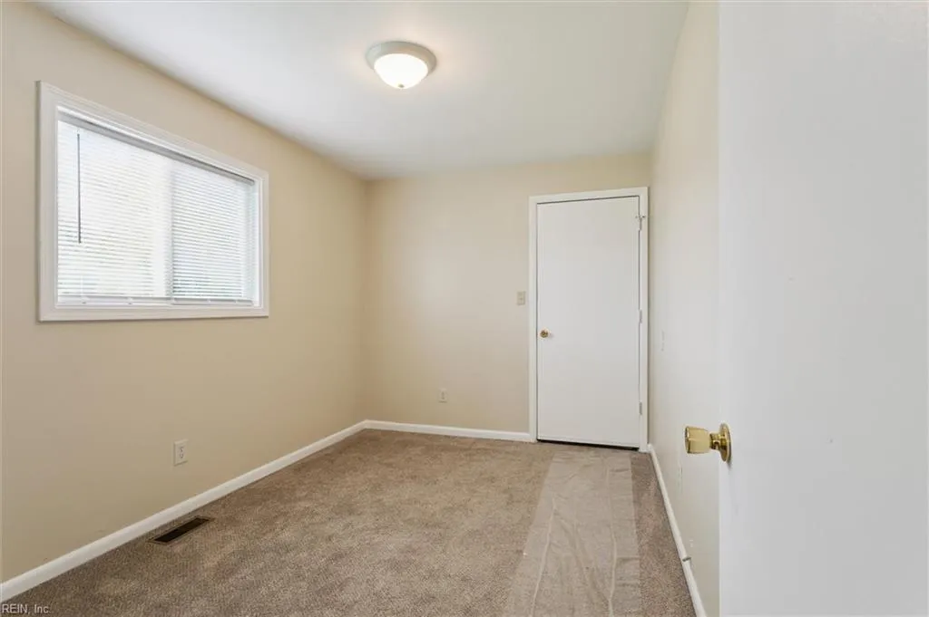 Newport News, Virginia 23607, United States, 3 Bedrooms Bedrooms, ,1 BathroomBathrooms,Residential,Active,238095