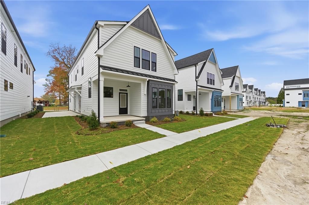 Photo of 917 Calhoun Way, Chesapeake, VA 23322 (MLS # 10628660)