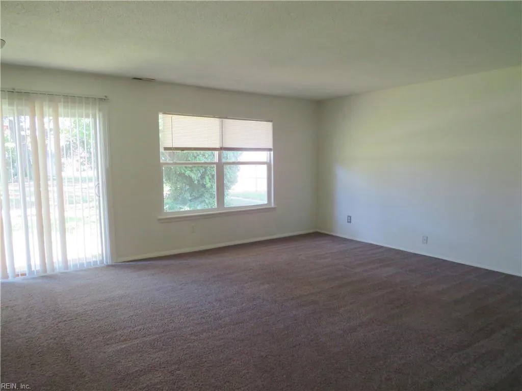 Norfolk, Virginia 23513, United States, 3 Bedrooms Bedrooms, ,1 BathroomBathrooms,Residential,Active,138667
