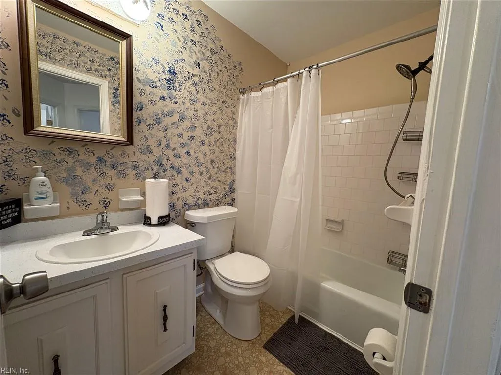 Portsmouth, Virginia 23703, United States, 3 Bedrooms Bedrooms, ,3 BathroomsBathrooms,Residential,Active,157389