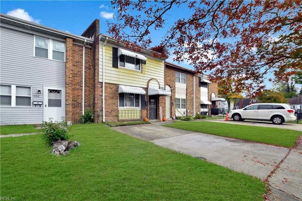 Photo of 1004 Bowe Place, Norfolk, VA 23504 (MLS # 10608813)