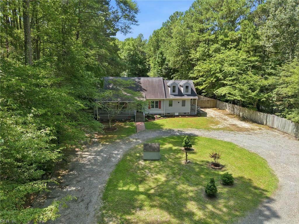 Photo of 11011 Harcum Road, Gloucester, VA 23061 (MLS # 10646070)