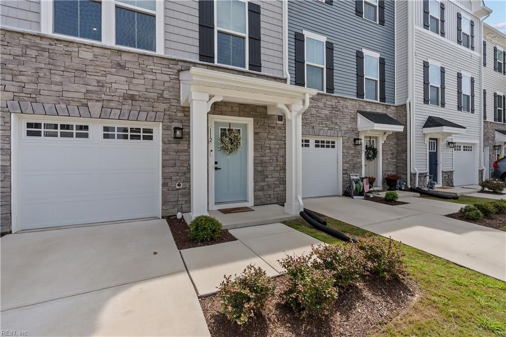 Photo of 112 Pocosin Path, Poquoson, VA 23662 (MLS # 10651578)