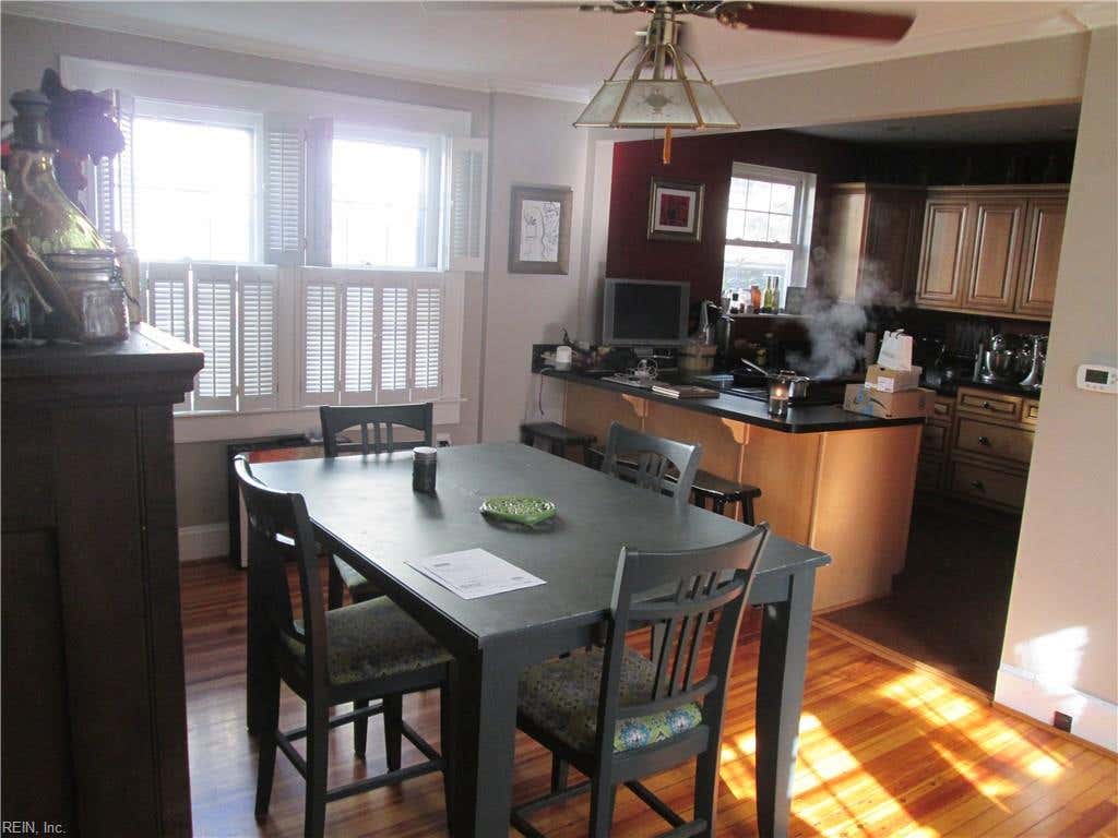 Photo of 830 Shirley Avenue, Norfolk, VA 23517 (MLS # 10642312)