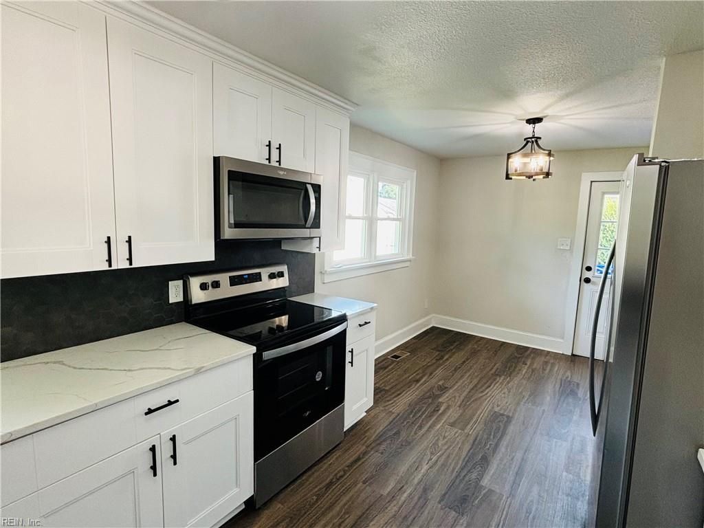 Photo of 2331 Azalea Avenue, Portsmouth, VA 23704 (MLS # 10627286)