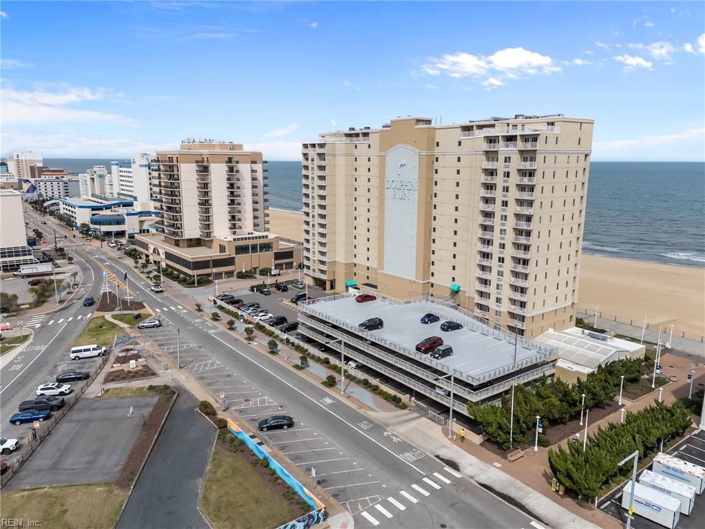 Photo of 303 Atlantic Ave Avenue #606, Virginia Beach, VA 23451 (MLS # 10628879)