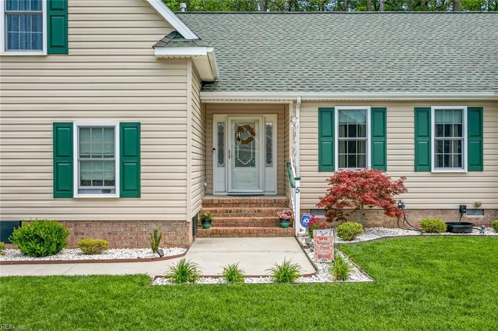 Photo of 5 Boger Circle, Hampton, VA 23664 (MLS # 10623317)