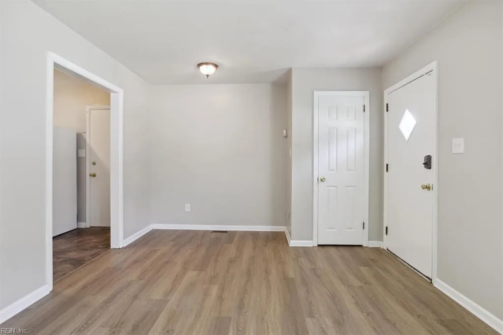 Hampton, Virginia 23666, United States, 3 Bedrooms Bedrooms, ,2 BathroomsBathrooms,Residential,Active,252065