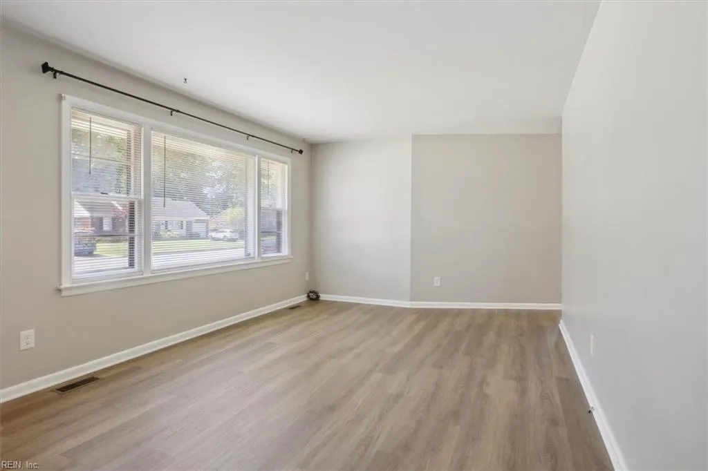 Hampton, Virginia 23666, United States, 3 Bedrooms Bedrooms, ,2 BathroomsBathrooms,Residential,Active,252065