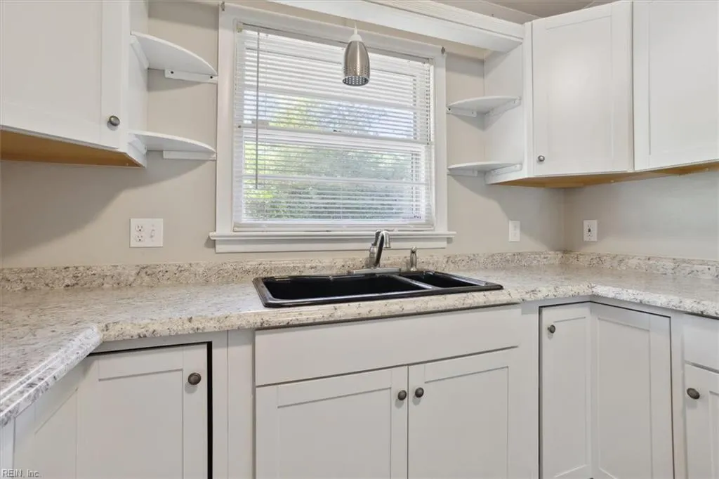 Hampton, Virginia 23666, United States, 3 Bedrooms Bedrooms, ,2 BathroomsBathrooms,Residential,Active,252065