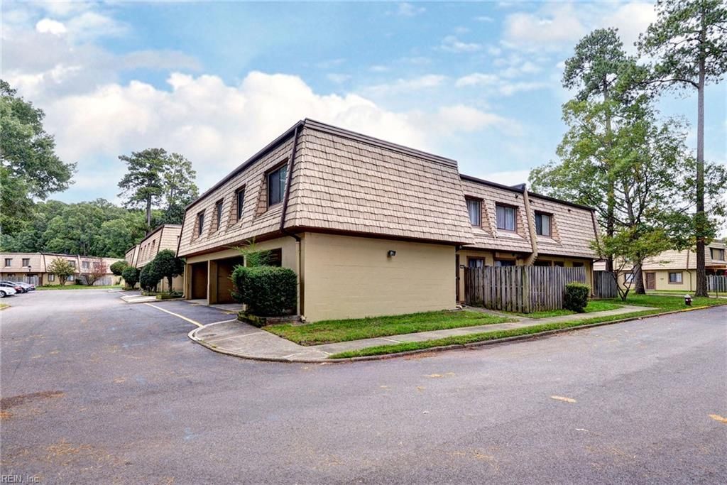 Photo of 1274 Pacifica Court, Newport News, VA 23608 (MLS # 10607082)