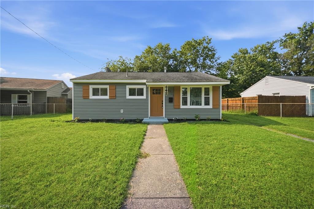 Photo of 1528 morgan Drive, Hampton, VA 23663 (MLS # 10648925)