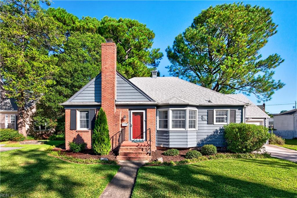 Photo of 1514 Magnolia Avenue, Norfolk, VA 23508 (MLS # 10658023)