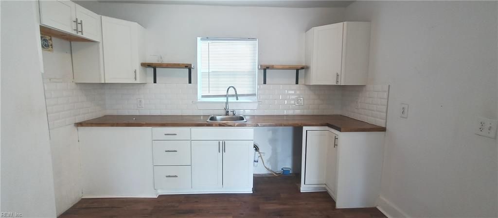 Photo of 2222 PEARL Street, Portsmouth, VA 23704 (MLS # 10632937)