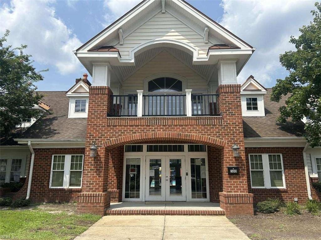 Photo of 291 GOLDENSTAR Lane, Portsmouth, VA 23701 (MLS # 10624900)