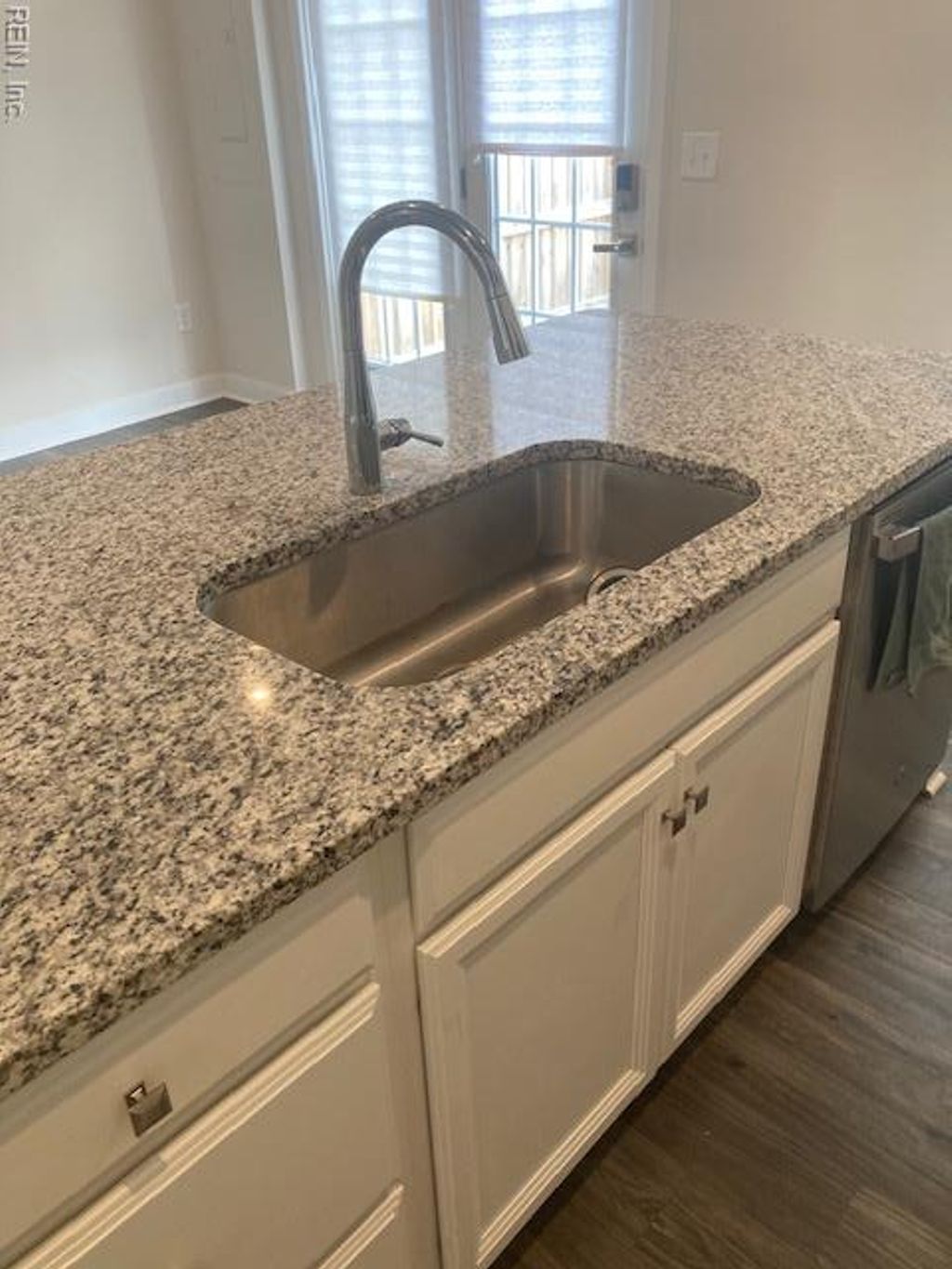 Photo of 291 GOLDENSTAR Lane, Portsmouth, VA 23701 (MLS # 10624900)