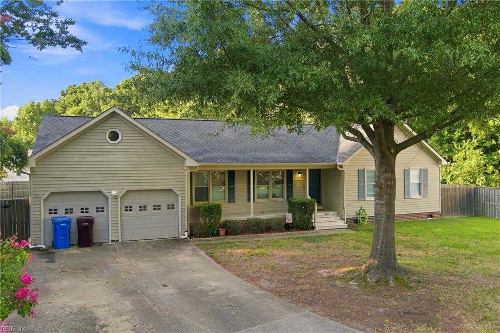 Photo of 900 Saddleback Trail Court, Chesapeake, VA 23322 (MLS # 10650269)