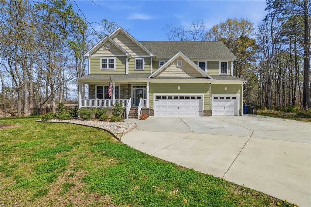 Photo of 130 Farrand Drive, Suffolk, VA 23434 (MLS # 10639129)
