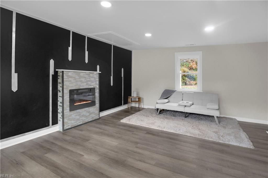 Photo of 7 E Lewis Road, Hampton, VA 23666 (MLS # 10626761)