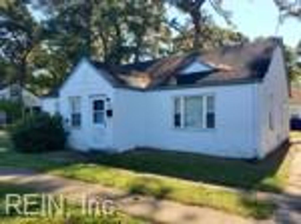Photo of 5233 Curlew Drive, Norfolk, VA 23502 (MLS # 10607606)