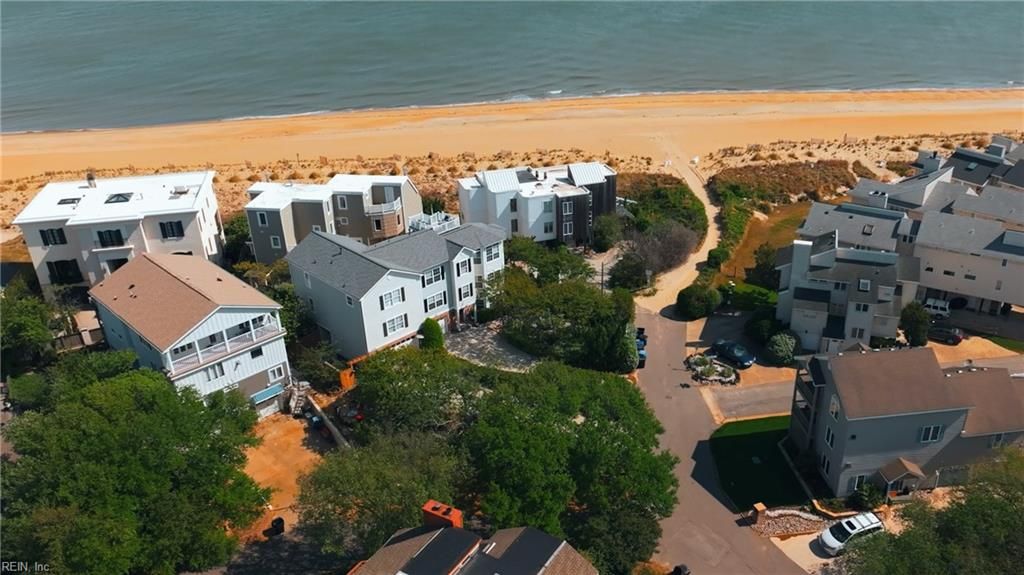 Photo of 3745 Dupont Circle, Virginia Beach, VA 23455 (MLS # 10631282)