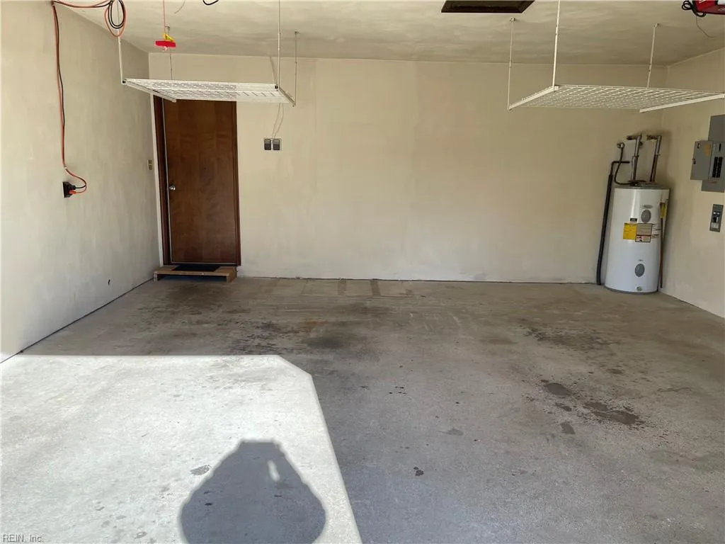 Virginia Beach, Virginia 23453, United States, 3 Bedrooms Bedrooms, ,3 BathroomsBathrooms,Residential,Active,256189