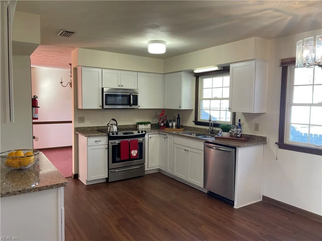 Virginia Beach, Virginia 23453, United States, 3 Bedrooms Bedrooms, ,3 BathroomsBathrooms,Residential,Active,256189