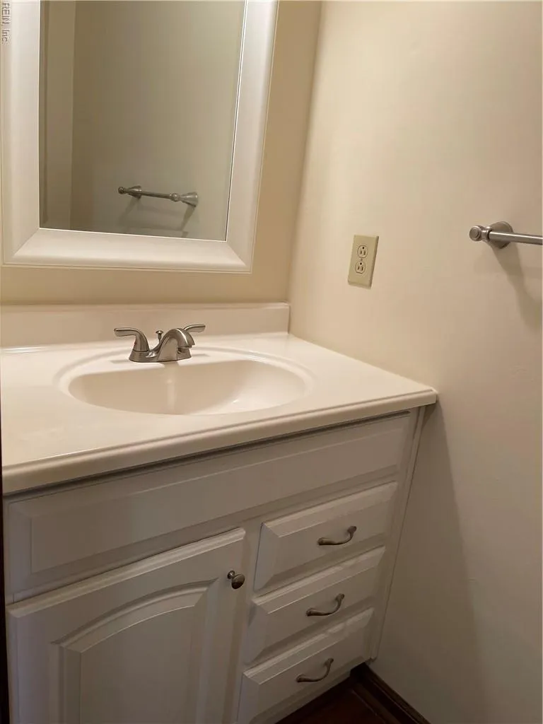 Virginia Beach, Virginia 23453, United States, 3 Bedrooms Bedrooms, ,3 BathroomsBathrooms,Residential,Active,256189