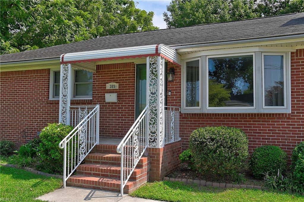 Photo of 309 Beck Street, Norfolk, VA 23503 (MLS # 10648567)