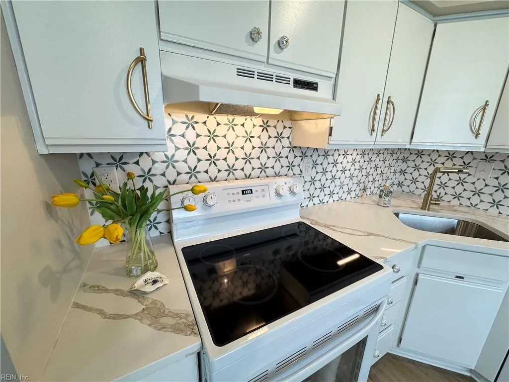 Virginia Beach, Virginia 23453, United States, 2 Bedrooms Bedrooms, ,2 BathroomsBathrooms,Residential,Active,123539