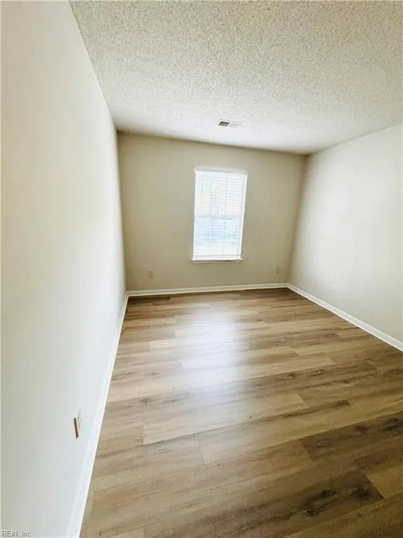 Virginia Beach, Virginia 23453, United States, 2 Bedrooms Bedrooms, ,2 BathroomsBathrooms,Residential,Active,123539